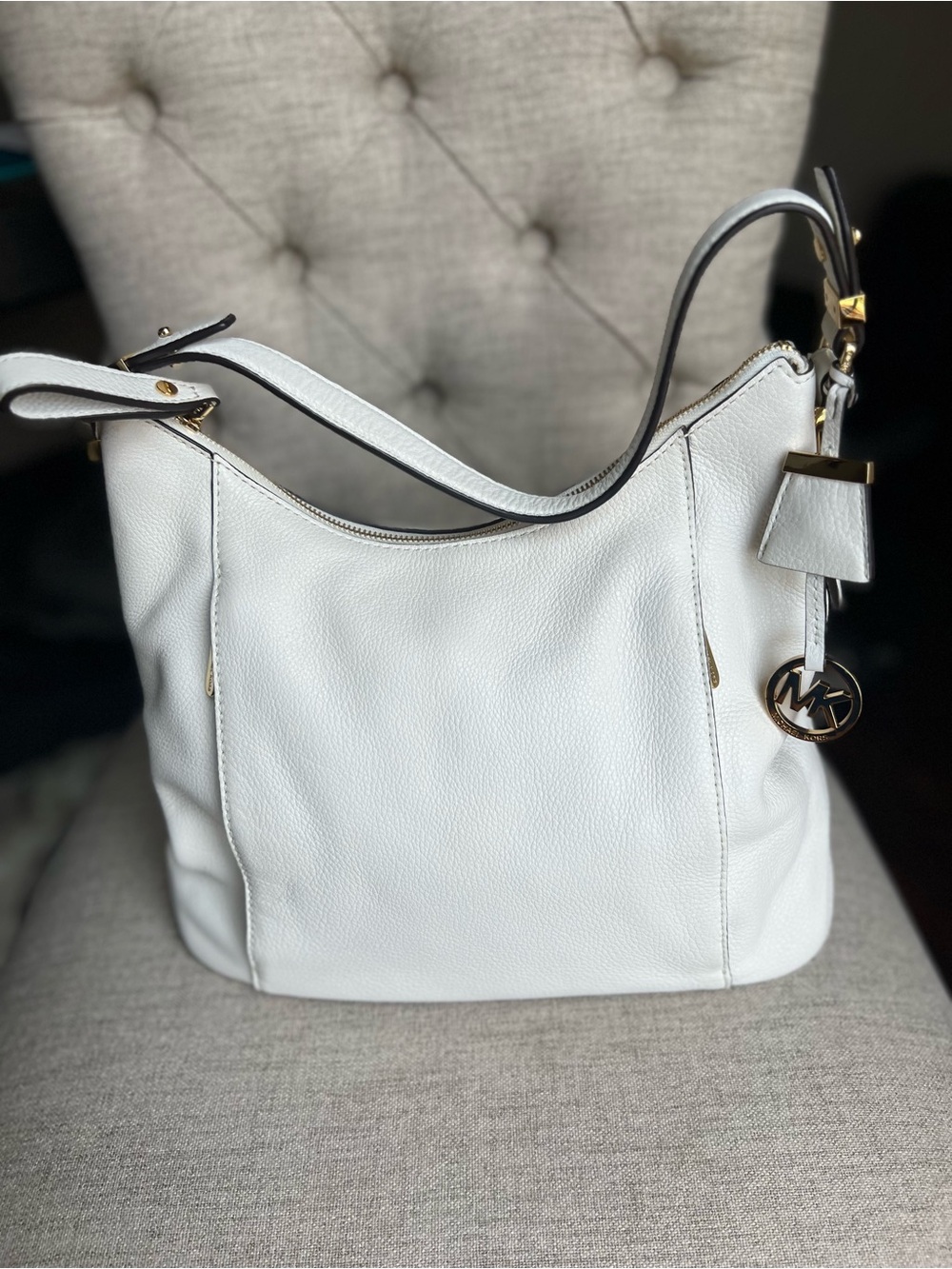 Michael Kors White Leather Shoulder Hobo with Gold Charm